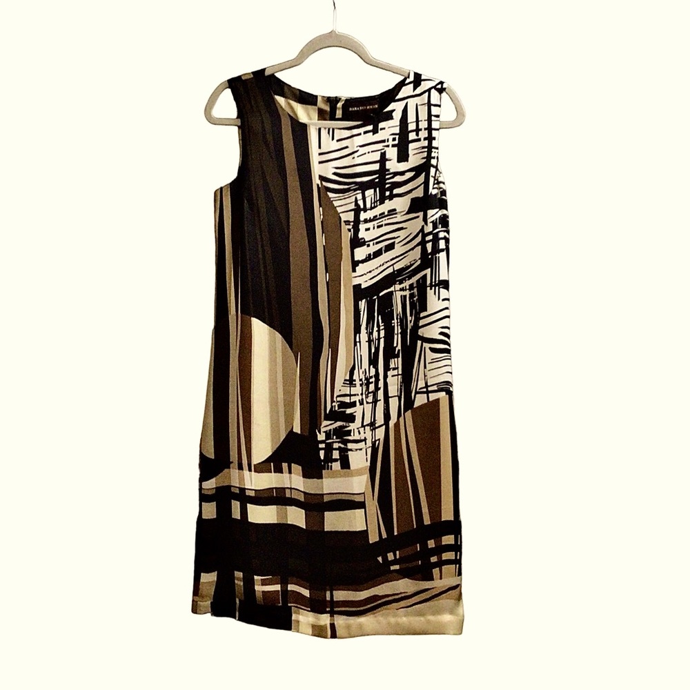 Dana Buchman silky looking sleeveless multi colored print dress Size 4